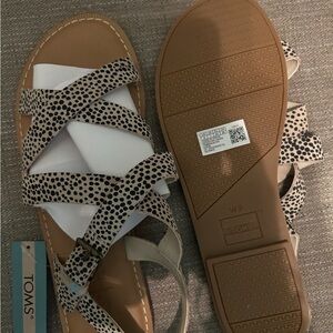 TOMS Women's Spotted Black and Tan Sandals
